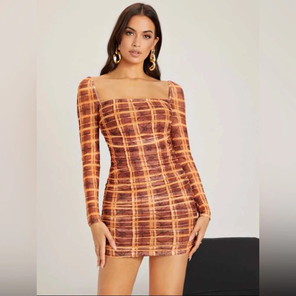 SHEIN - Pattern Sheer Mini Dres - Picture 2 of 5